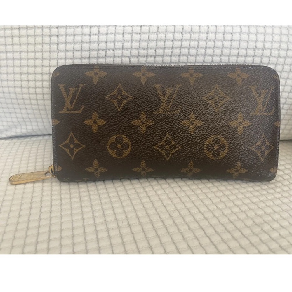 LOUIS VUITTON M42616 Monogram Canvas Zippy Wallet - Brown